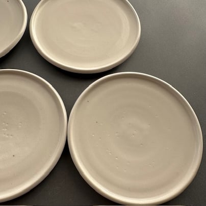 「千田稚子」さんの「艶白　デザート皿」